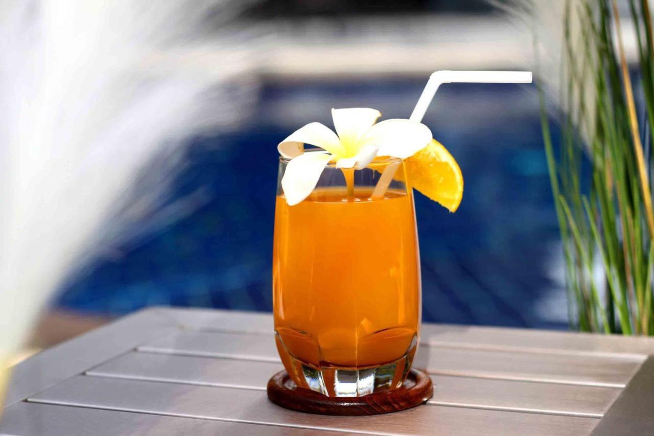 Pooh Beach Resort & Spa Pantai Jomtien Bagian luar foto