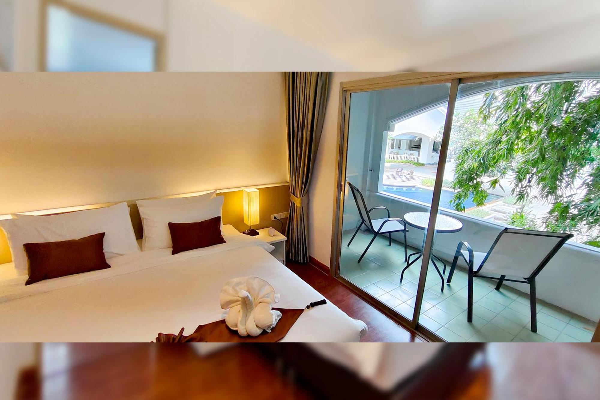 Pooh Beach Resort & Spa Pantai Jomtien Bagian luar foto