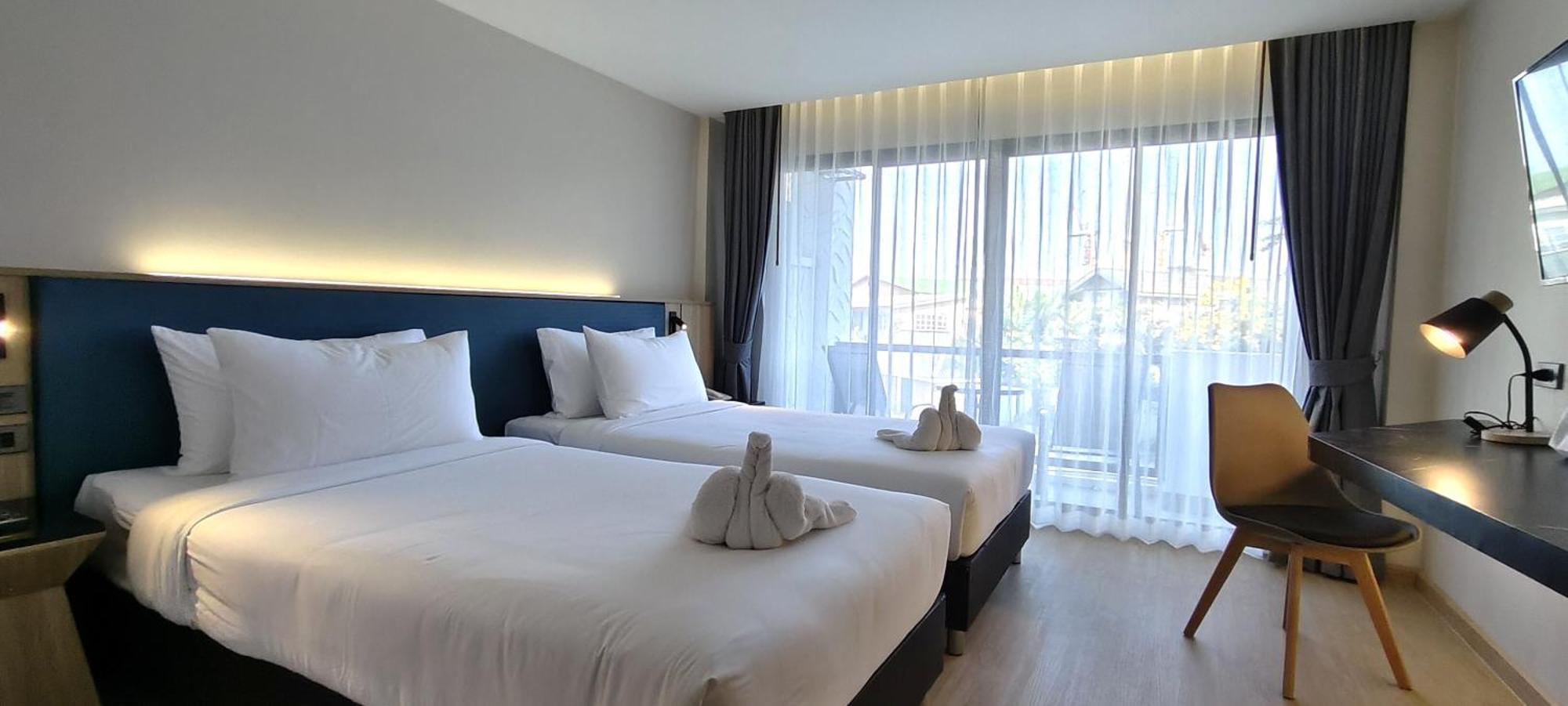 Pooh Beach Resort & Spa Pantai Jomtien Bagian luar foto