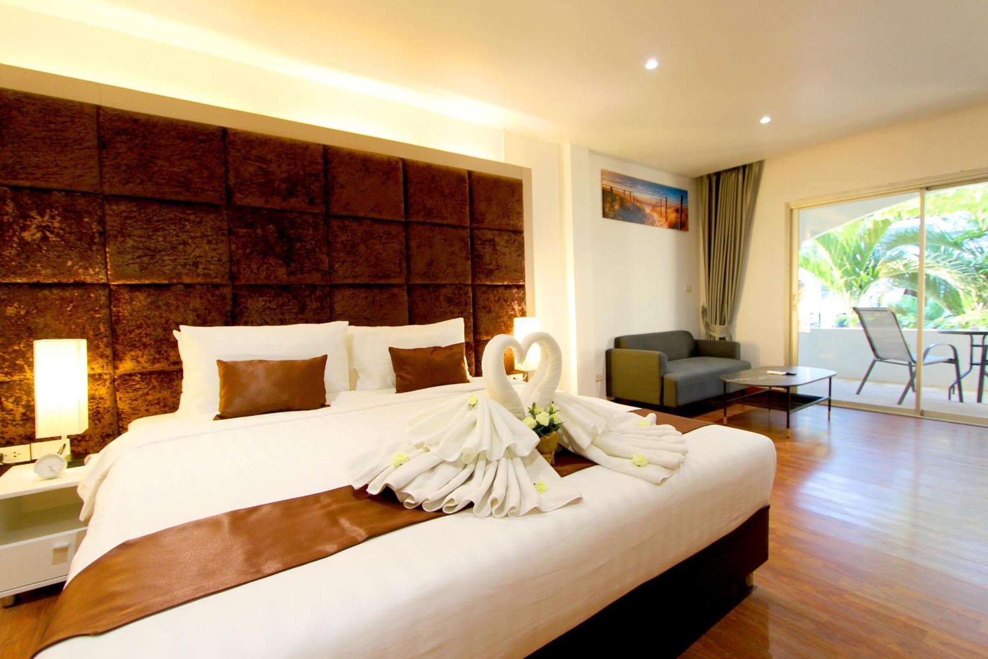 Pooh Beach Resort & Spa Pantai Jomtien Bagian luar foto