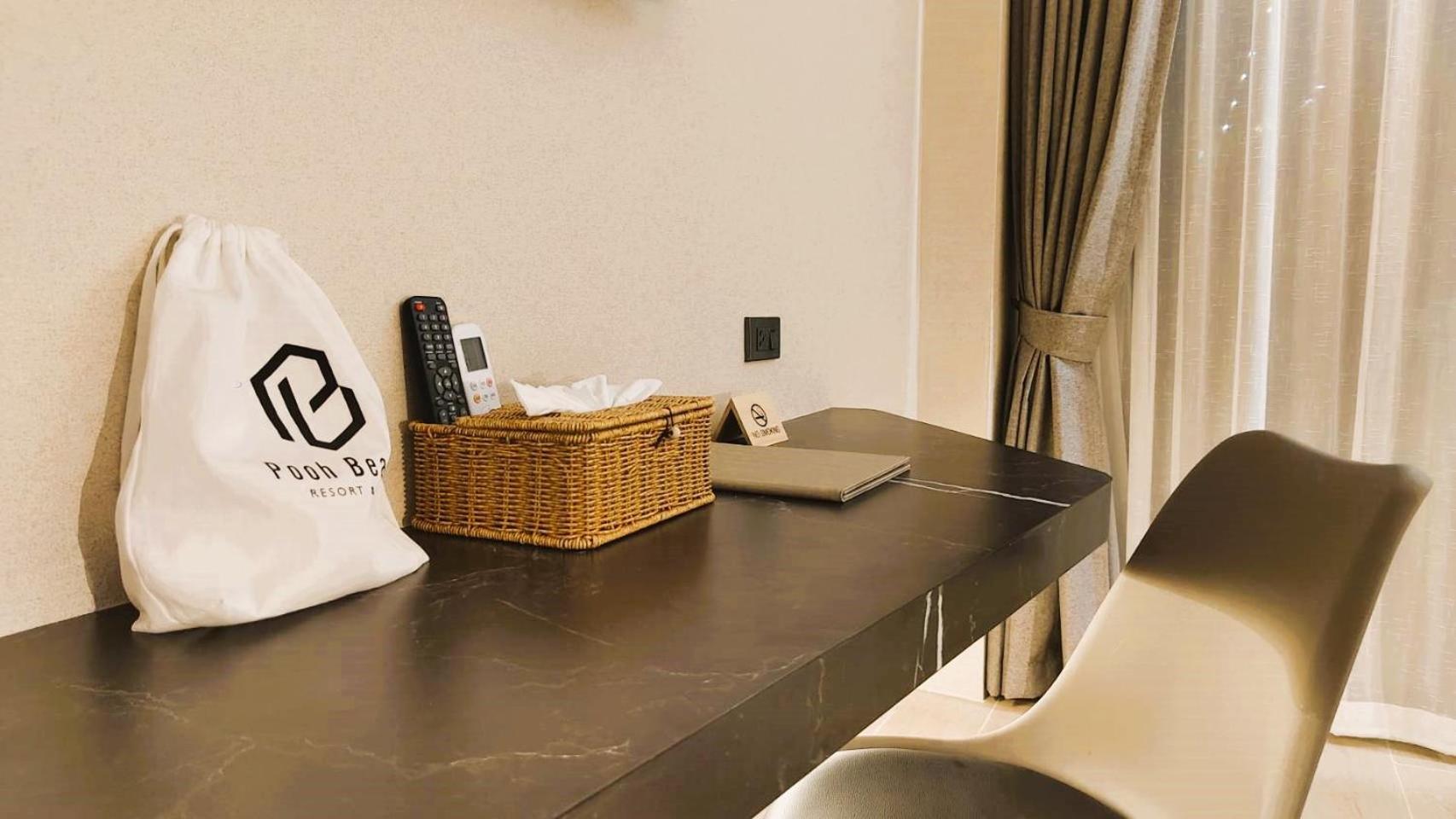 Pooh Beach Resort & Spa Pantai Jomtien Bagian luar foto