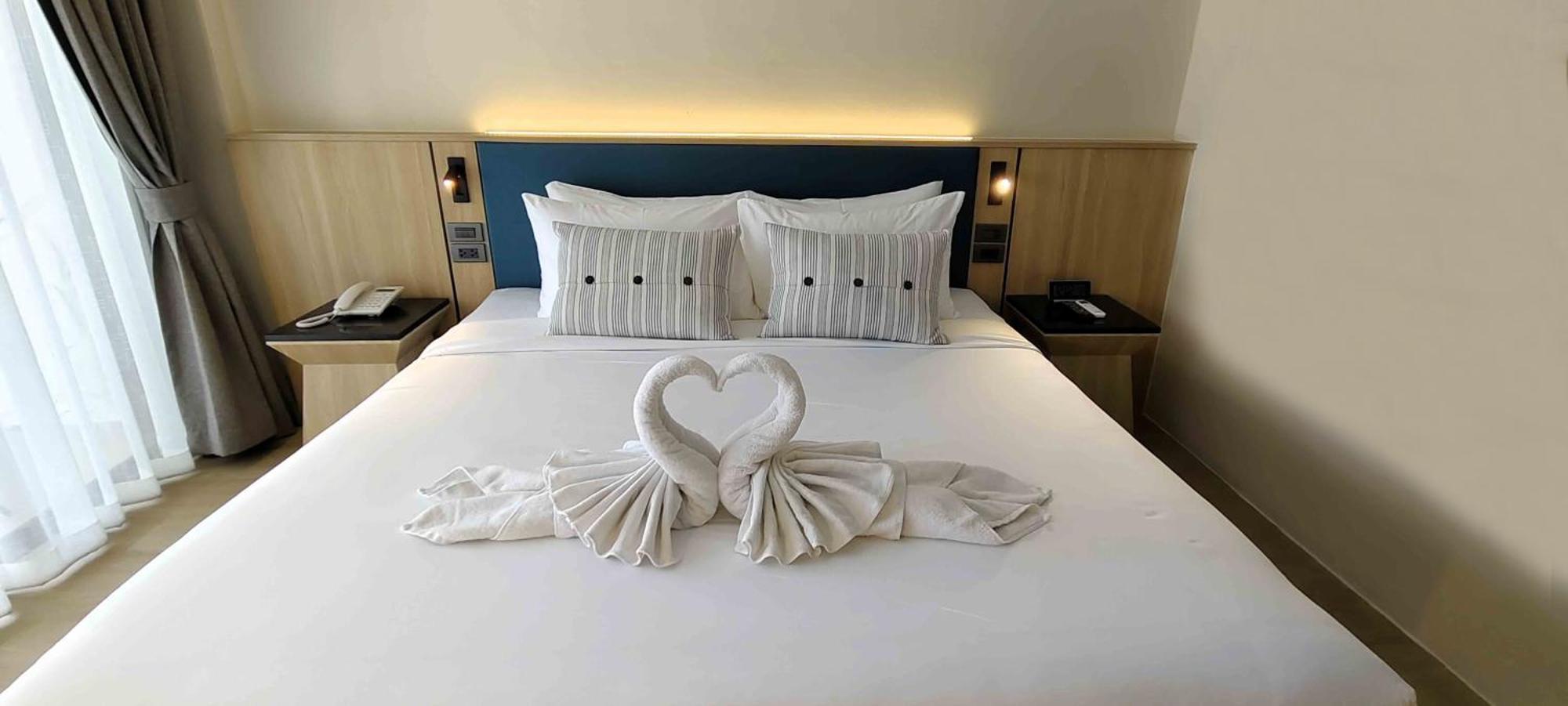 Pooh Beach Resort & Spa Pantai Jomtien Bagian luar foto