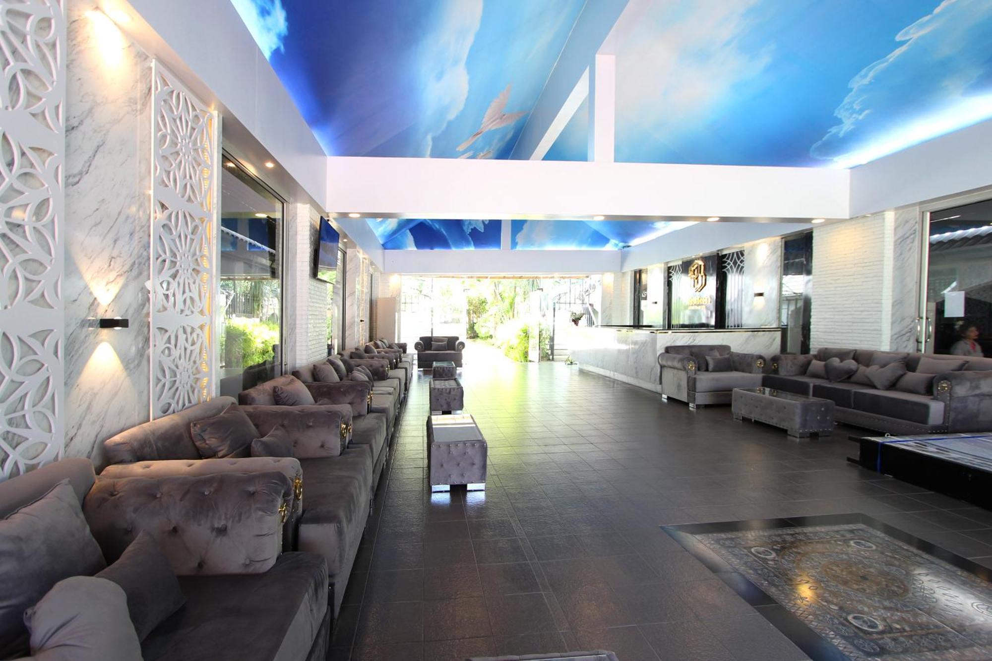 Pooh Beach Resort & Spa Pantai Jomtien Bagian luar foto